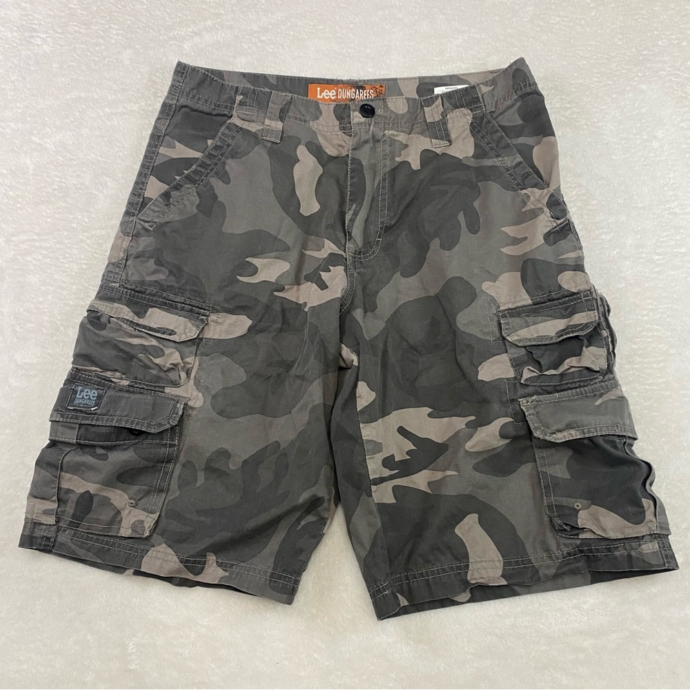 Lee dungarees camo cargo shorts Sz 32